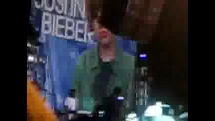 Justin Bieber - Somebody to love amp You smile I smile sneak peak 