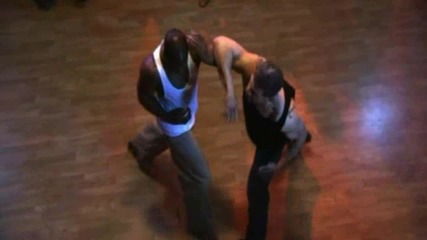Кръв и кости 2009 Екшън (2) 