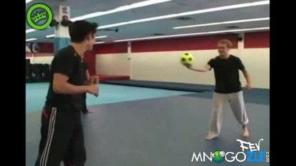 Кунг фу Футбол