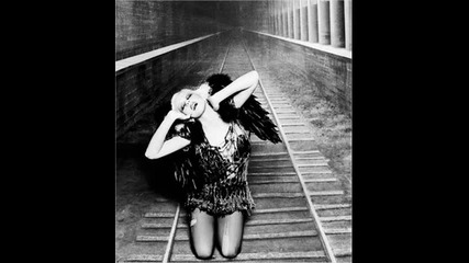Christina Aguilera - Birds of Pray (bionic bonus track)