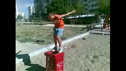 Angel pravi zadno salto pri tova mnogo dobre