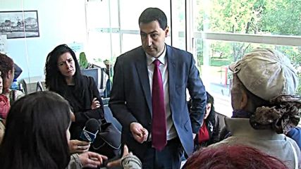Майки търсят обяснение от кмета на Пловдив Иван Тотев за проблеми с две училища