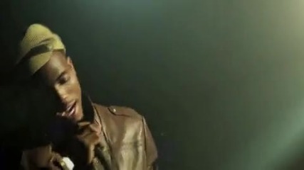 B.o.b ft. Hayley Williams of Paramore - Airplanes