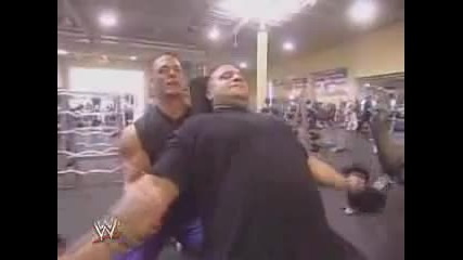 Workout with john cena gold's gym