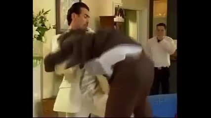 Acorralada-at-the-party-fight-be