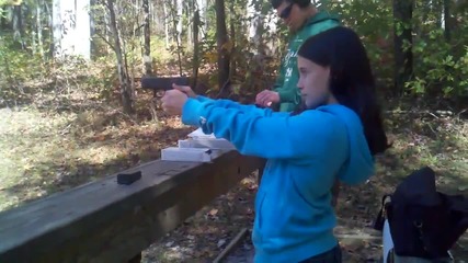 Young Girl Shooting Glock 40