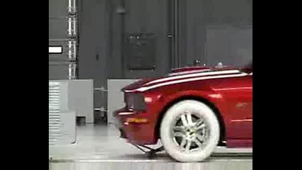 Crash Test - Ford Mustang 2007