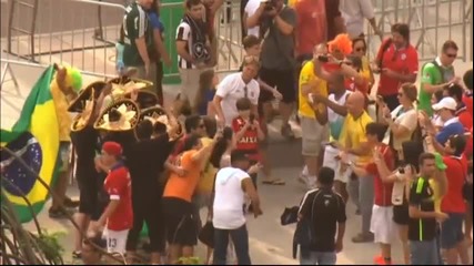 Чилийски фенове превзеха пресцентъра на Маракана