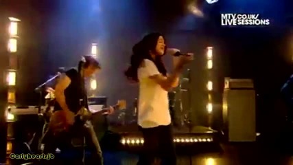 Selena Gomez- Tell me something i don't know (mtv Uk Live sessions)