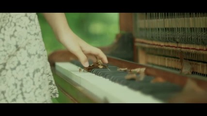 Jasmine Thompson - Run ( Official Music Video)