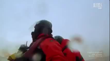 Whale Wars season 4 - The Devils Icebox Part 2_(360p)-4