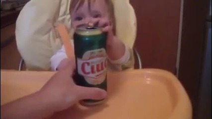 Бебе заклет Алкохолик