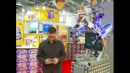 Робот реди кубчето на Рубик
