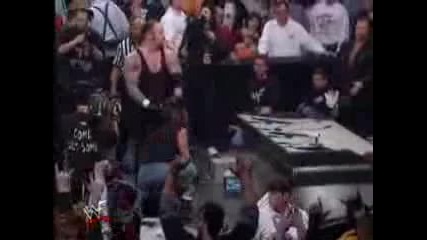 Wwf - 14.12.00 Raven vs Undertaker ( Hardcore Match )