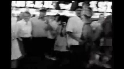 Belinda Carlisle - Leave A Light On 