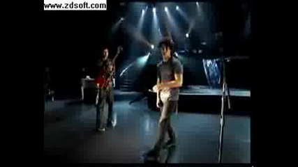 Jonas Brothers:Living The Dream - Its Cool To Be Different