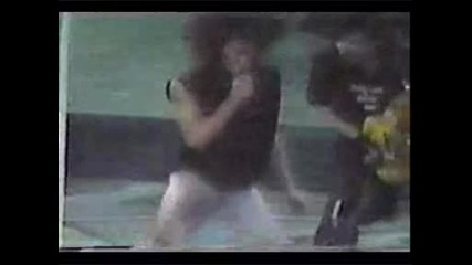 Bon Jovi You Give Love A Bad Name Live Philadelphia, Pennsylvania March 1989 