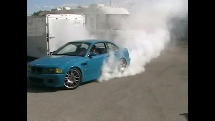 Много здрав burnout от Bmw M3