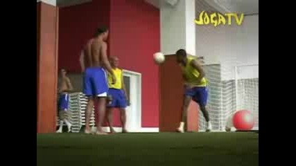 Ronaldinho, Roberto Carlos , Robinho Traini