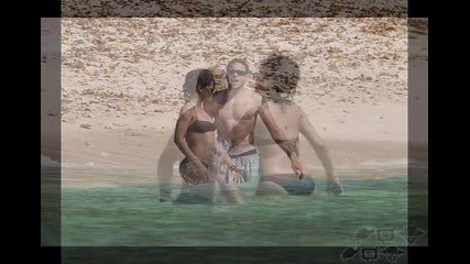 Папарашки снимки на Rihanna
