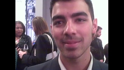 Интервю с Joe Jonas - 2012 Jeffrey Cares Gala