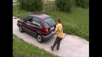 Забавни Инциденти от целия свят.(смях) 2012
