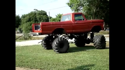 The Mud Truck with air bags with a 7.3l powerstroke !! I call It the Pretty Penny!! 