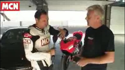 Ducati Desmosedici vs Ferrari 430 Scuderia 