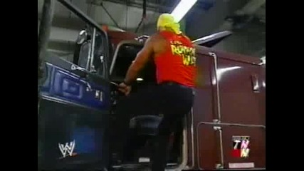 Хълк Хоган унищожава мотора на Гробаря. | Raw 6/05/02 | 