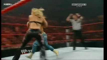 Raw.31/08/09 - Mickie James vs Beth Pheonix for the divas championship 