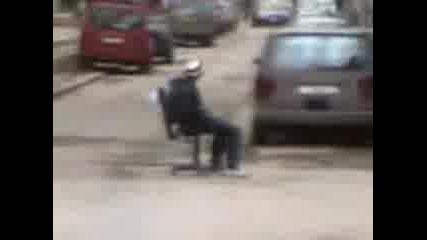 Спускане със стол