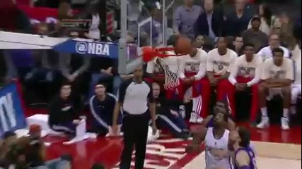 Blake Griffin put-back slam over Pau Gasol
