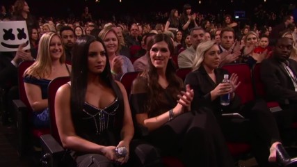 Невероятната! Demi Lovato - Sorry Not Sorry ( American Music Awards ) 2017