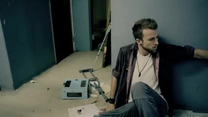 Paramore - monster (2011)