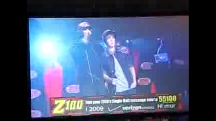 Justin Bieber and Usher - U Got It Bad - Live Jingle Ball 12 - 11 - 09 