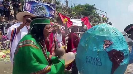 Вижте пречистващия ритуал на шаманите в Перу за Деня на земята