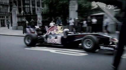 F1 - Болида на Red Bull по улиците на Лондон Hd