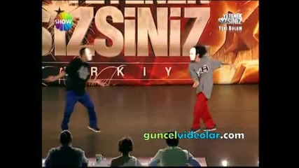 Yetenek Sizsiniz Turkiye - Talent - Grup Lunatics - Serdar ve Murat Dans Show 