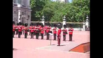 Buckingham Palace Marching Band Playing th
