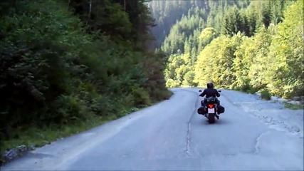 Suzuki boulevard в Карпатите