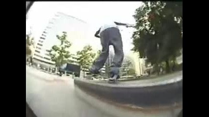 Gangster Skater Vs. Punk Skater