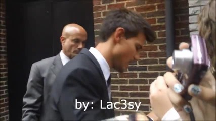 Taylor Lautner - Outside The Late Show with David Letterman - Nyc - 9-21-11