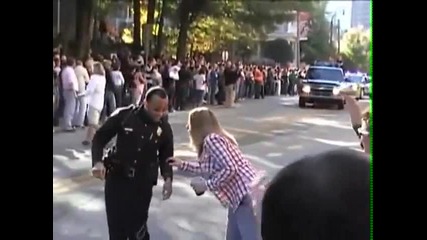 Смях - Полицай гей 