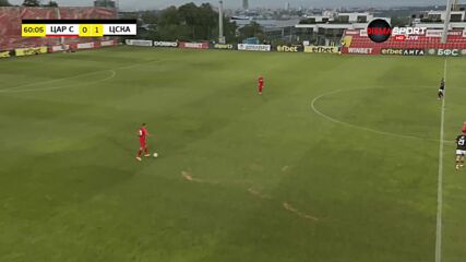 Амос Юга обърка четвъртия съдия със свой съотборник