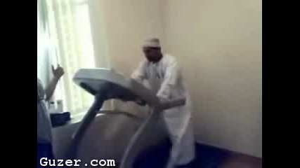 Арабин срещу ходеща пътека 