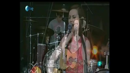 Love love - Amy Macdonald (rock in Rio 2010, Madrid 6 - 6) 