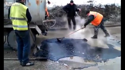 Руските чудеса на пътя - иновативен метод за кърпене на дупки