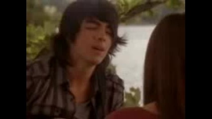 Joe Jonas And Demi Lovato