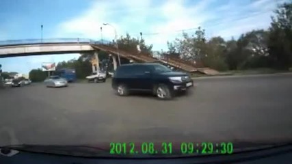 Голям късмет ! На косъм от смъртта при пътен инцидент !
