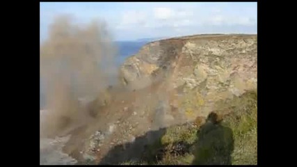 Срутване на част от скала